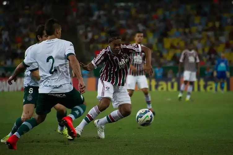 通过一系列 通过一系列