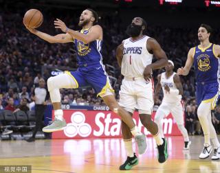 展示了他作 展示了他作