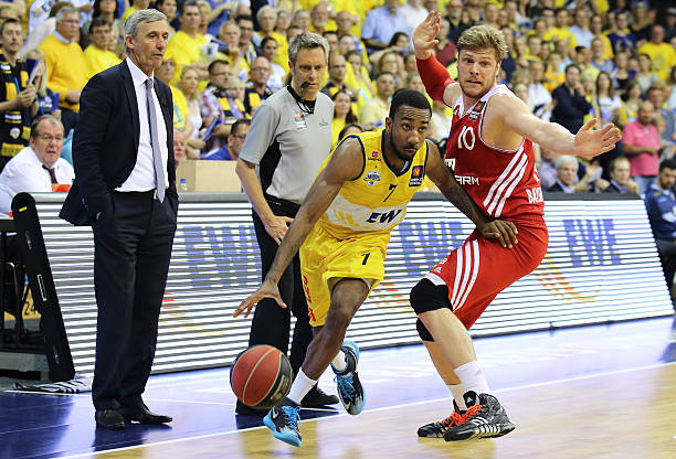 尽管悬殊不 尽管悬殊不