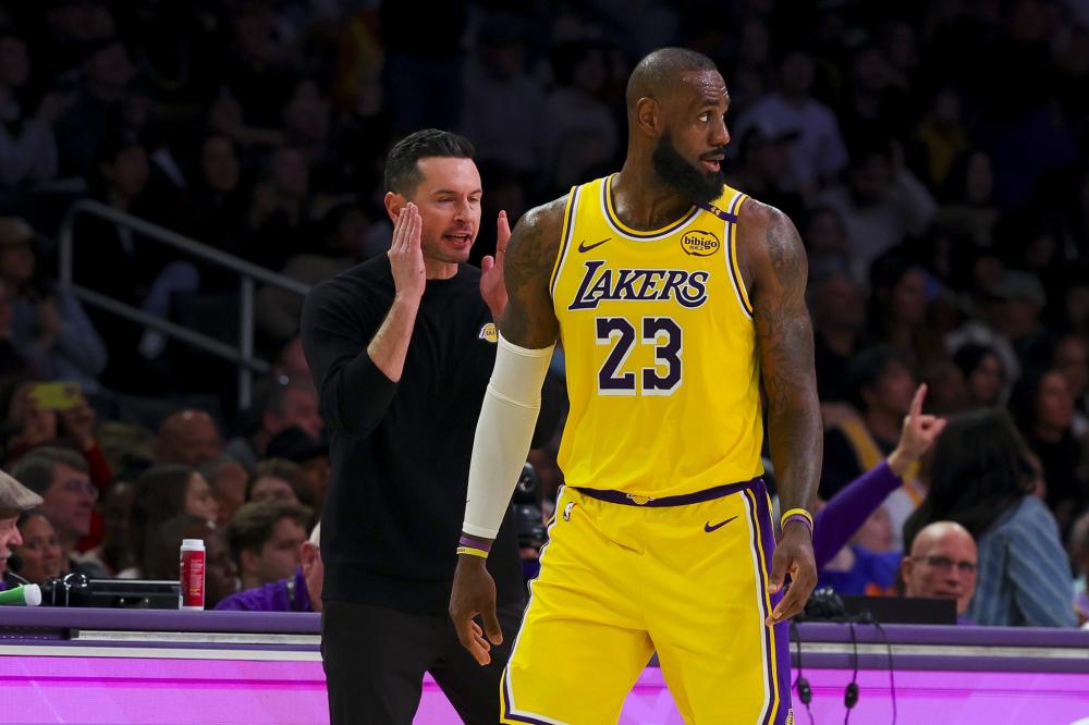 在财政上依 在财政上依